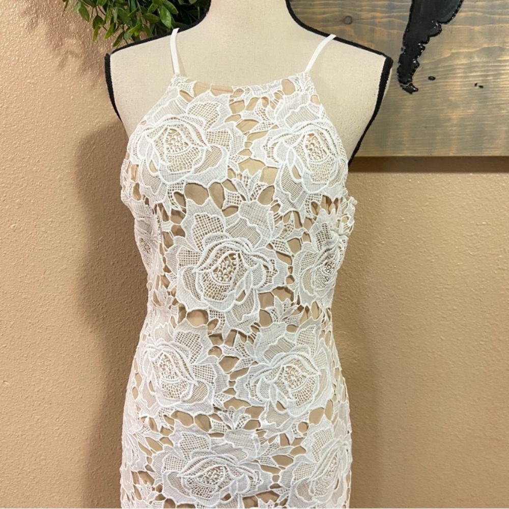 NWOT Lulus Temps De L'Amour White Lace Bodycon Midi Dress - Picture 5 of 10